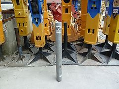 Krupp - Stumpfmeißel HM 780V / Marathon/ ATLAS/Epiroc MB 1200/ SB 1102 / Chicago Pneumatic RX 18/ HY-RAM 755 - Länge ca. 1.150 mm - Durchmesser ca. 120 mm