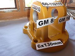 Liebherr - Greiferaufnahme Liebherr GM 8/10- unten geschraubt mit 6 M20 Schrauben zum Greifer Aufnahme-Kopf , Abstand 130mm- oben Aufnahme für Greifergelenk Identmaße: 60-110/115 mm- 14t-24t